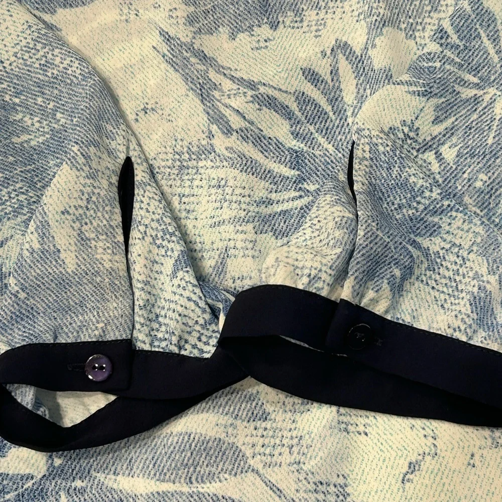 NYDJ Women's Blue Floral‎ Printed Tunic Top S - Picture 7 of 10
